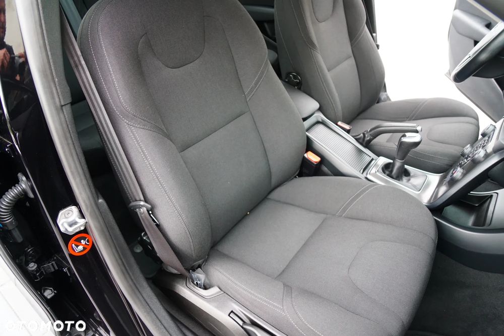 Volvo V40 D2 Linje You - 22