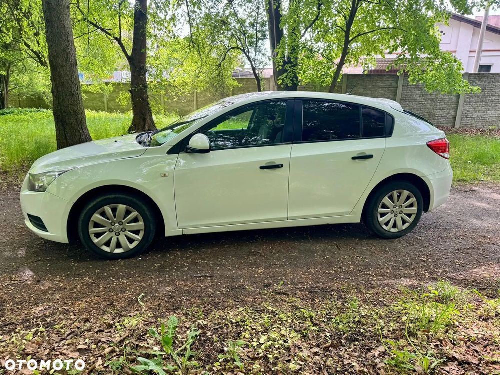 Chevrolet Cruze 1.8 LS+ - 2