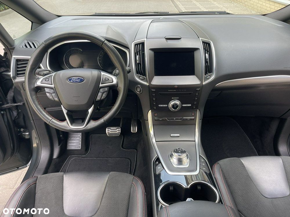 Ford S-Max - 25