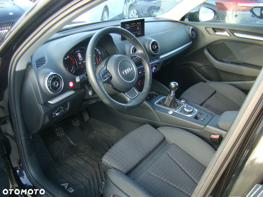 Audi A3 Sportback 1.8 TFSI Attraction - 23