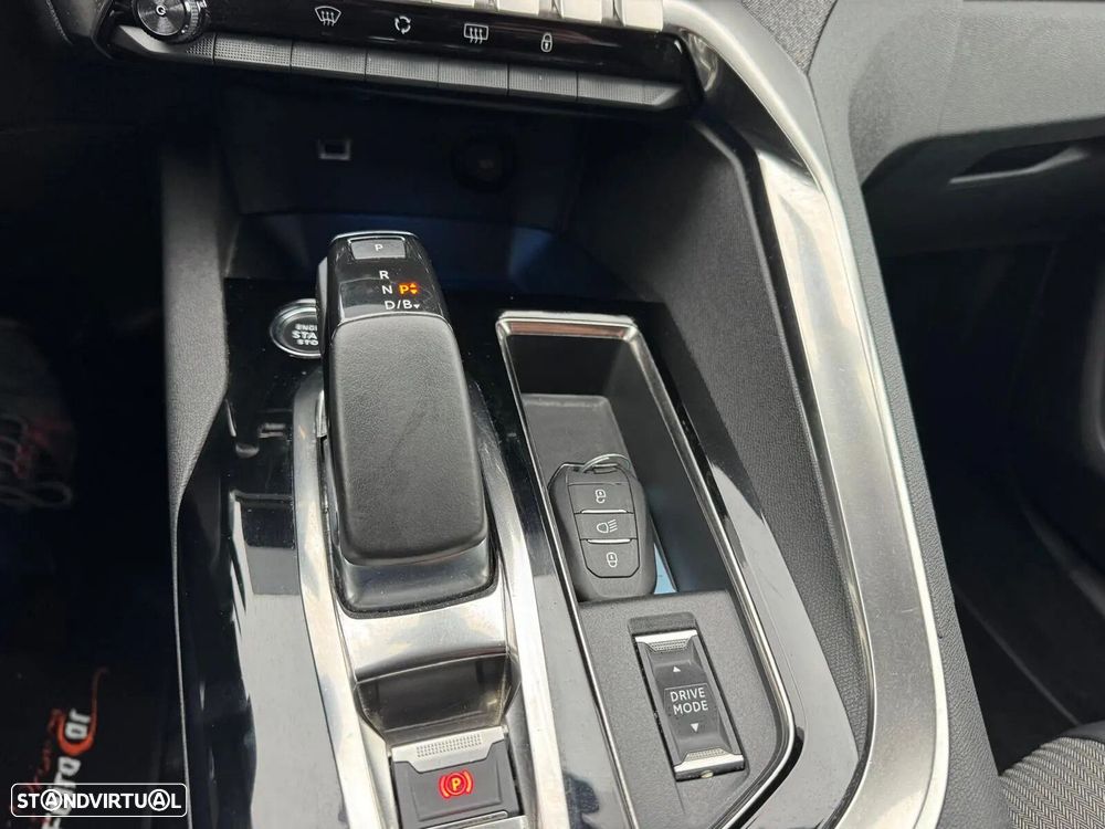 Peugeot 3008 1.6 Hybrid Allure Pack e-EAT8 - 29