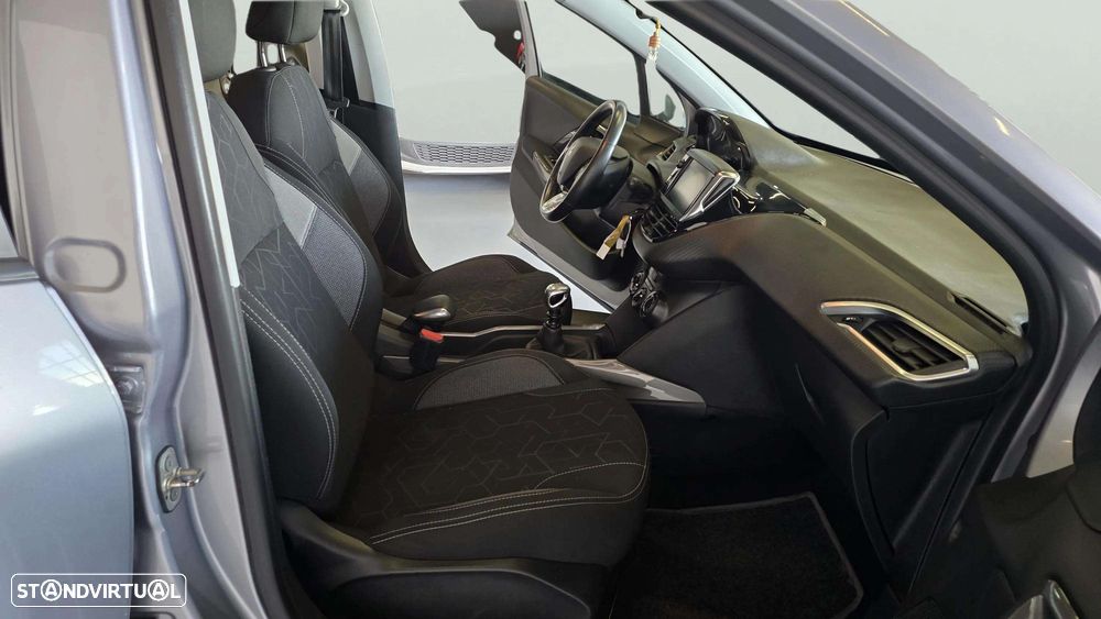 Peugeot 2008 BlueHDi 100 Allure - 16