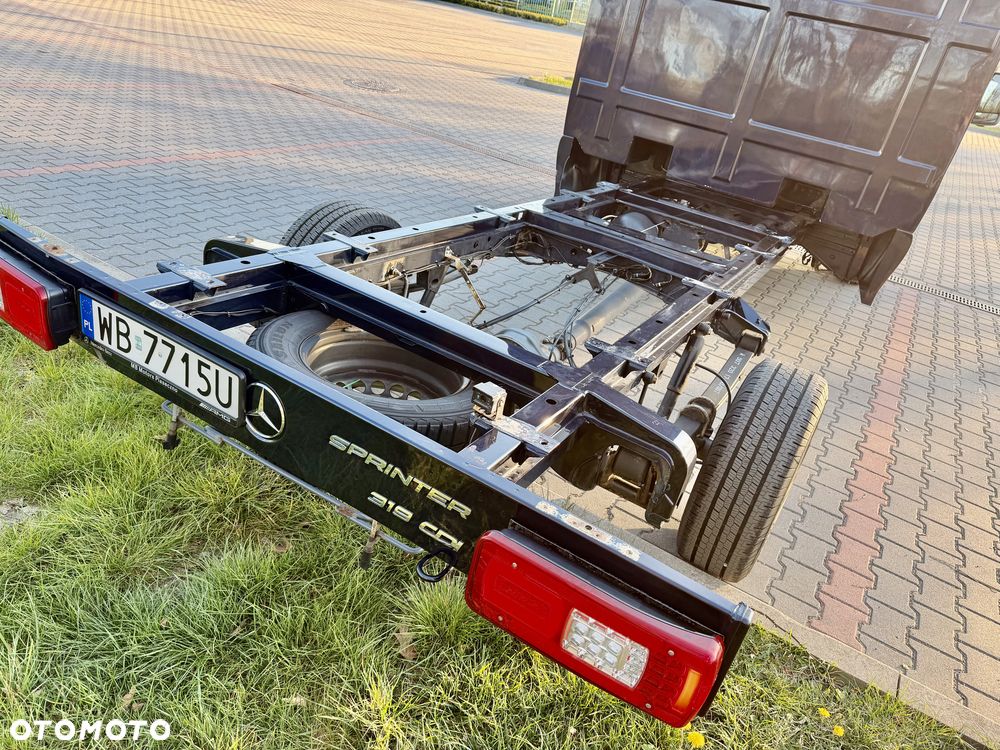 Mercedes-Benz Sprinter 319 - 10