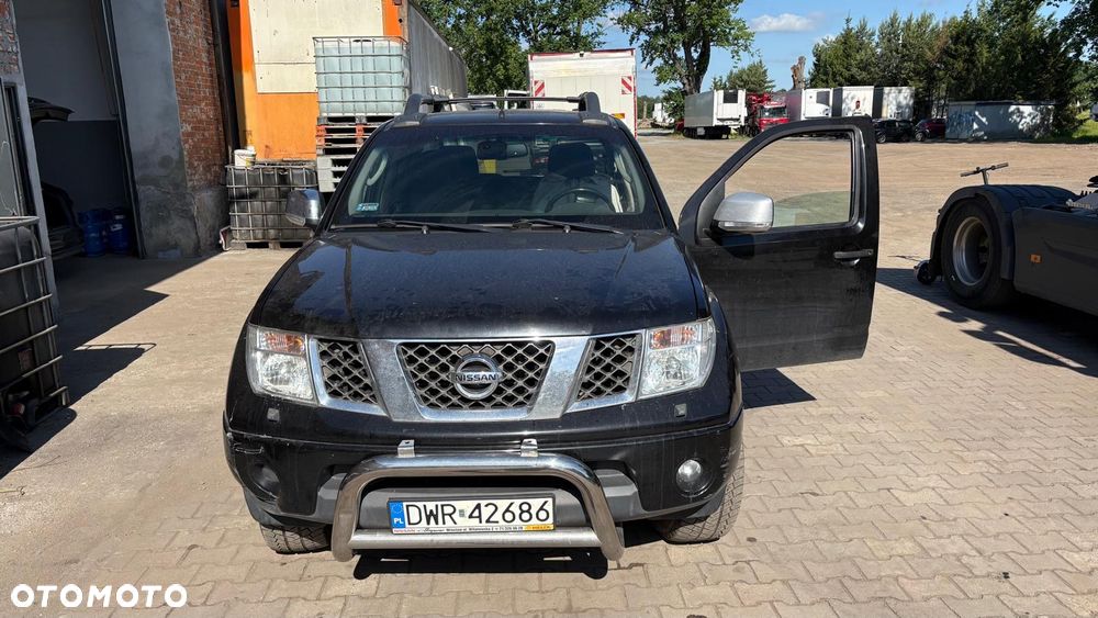 Nissan Navara 2.5 D Platinum - 1