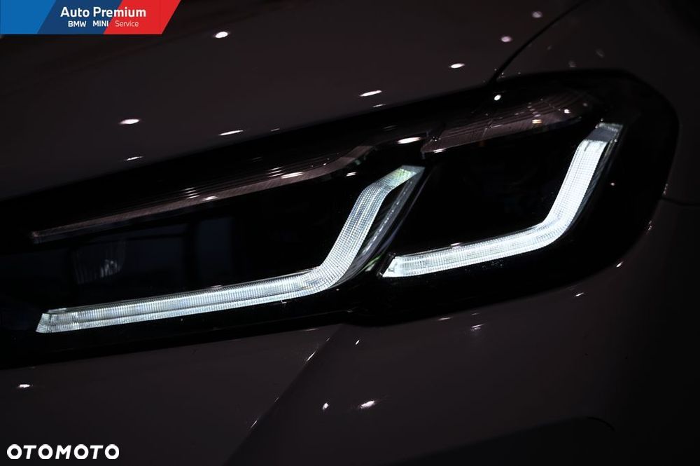 BMW Seria 5 520i mHEV - 22