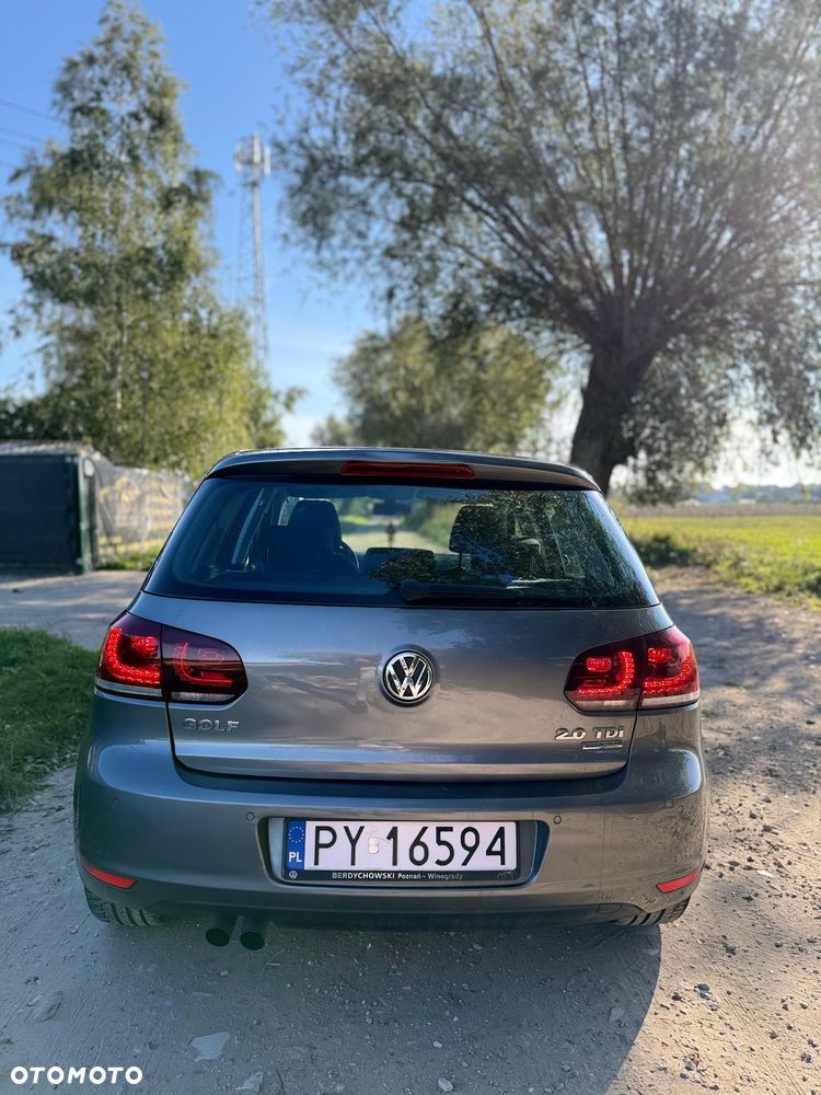 Volkswagen Golf 2.0 TDI DPF BlueMotion Technology Comfortline - 9