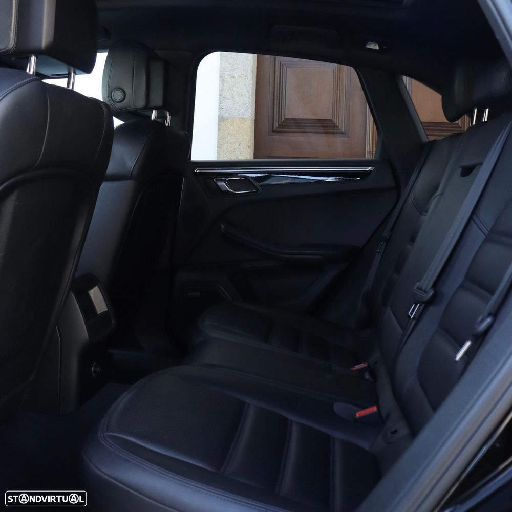 Porsche Macan S - 31