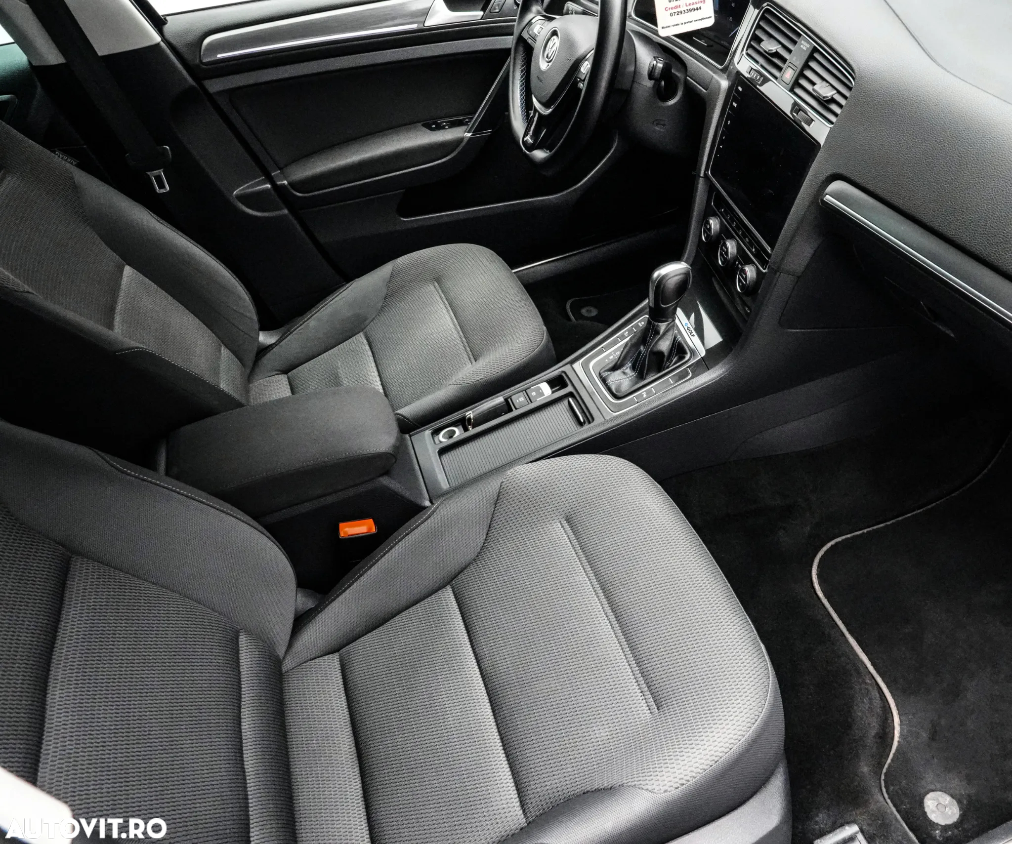 Volkswagen Golf e-Golf - 13