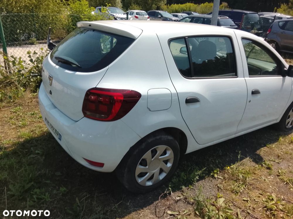 Dacia Sandero - 4