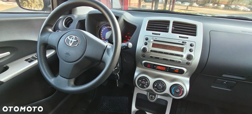 Toyota Urban Cruiser 1.4 D-4D 4x2 Town - 27