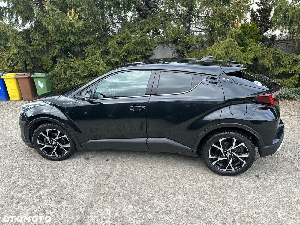 Toyota C-HR ver-2-0-hybrid-black-edition - 2