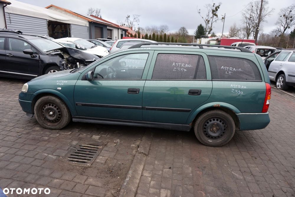 OPEL ASTRA II G KOMBI 2001 Z387 1.6 16V Z16XE 100KM ZIELONY na części - 2