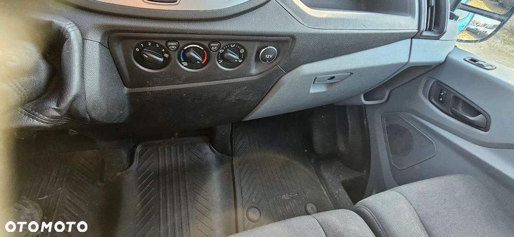 Ford Transit - 19