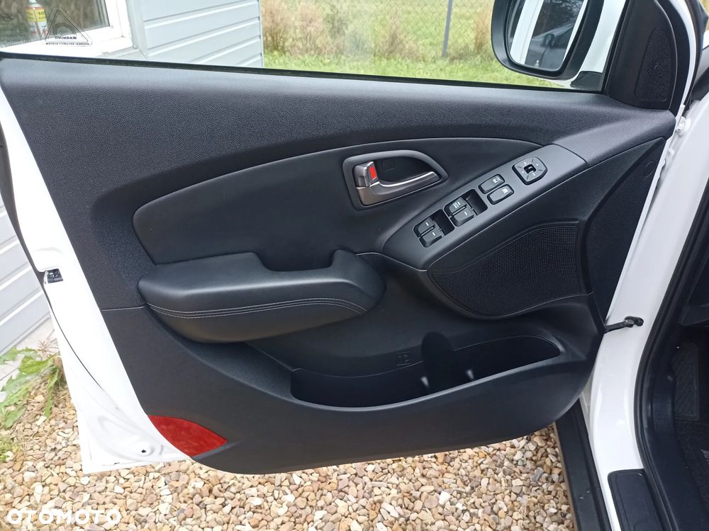 Hyundai ix35 blue 1.6 2WD Finale Silver - 15