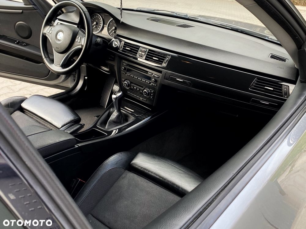 BMW Seria 3 - 24