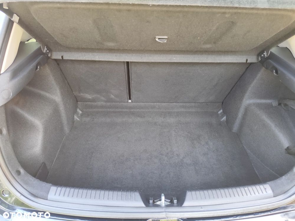 Kia Ceed - 22