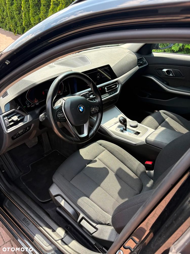 BMW Seria 3 318d MHEV Business Edition - 3
