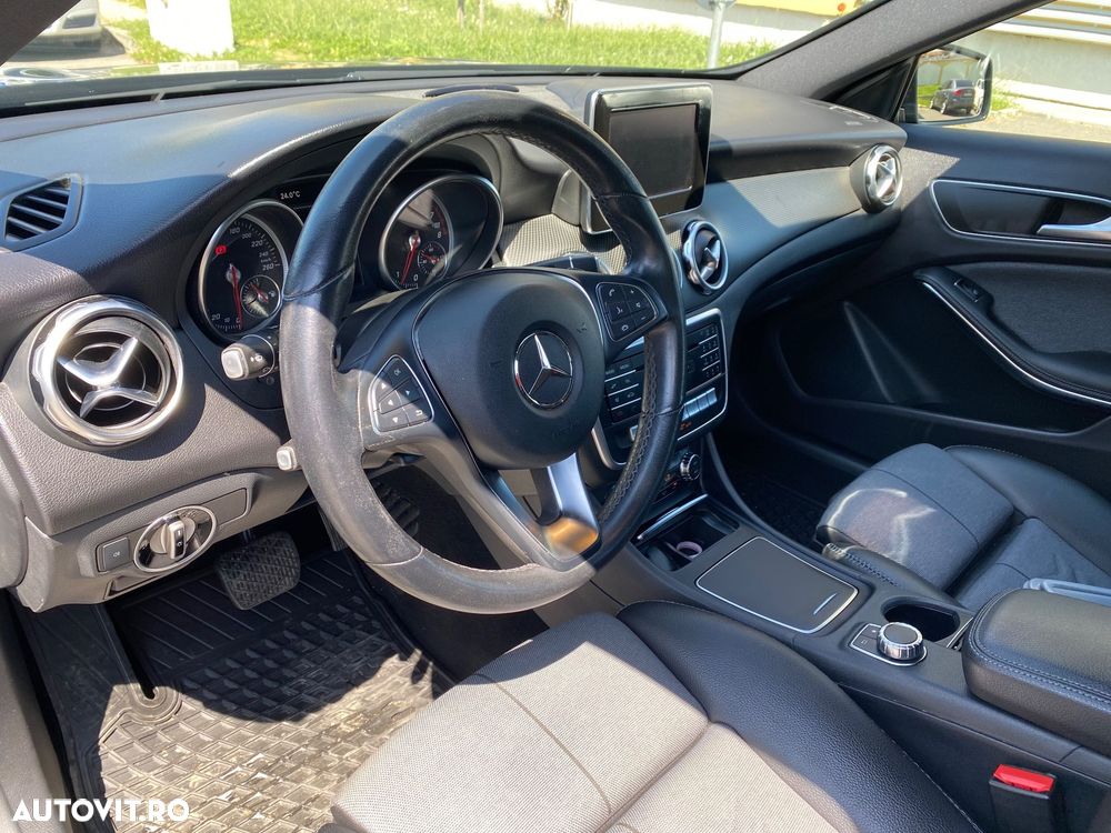 Mercedes-Benz GLA - 6