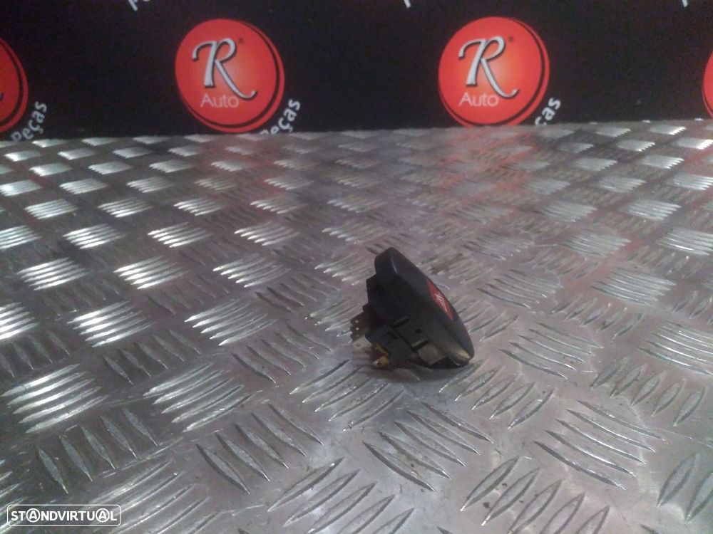 Botão 4 Piscas  Fiat Brava (182_) - 2