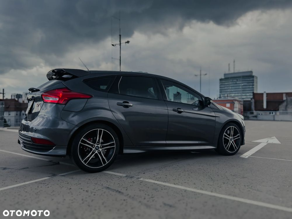 Ford Focus 2.0 EcoBoost ST - 4