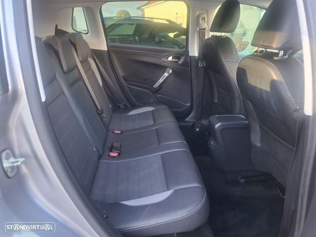 Peugeot 2008 1.6 e-HDi Allure - 37
