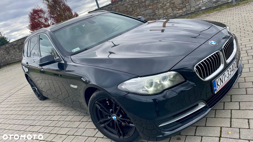 BMW Seria 5 525d xDrive Luxury Line - 11