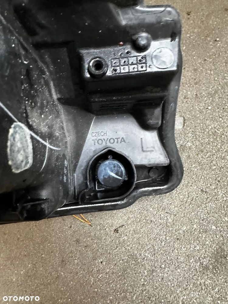 Przód Kompletny Zderzak Lampy Pas przedni Chłodnice Belka Błotniki Toyota Yaris III Lift 1.5 hybryda - 20