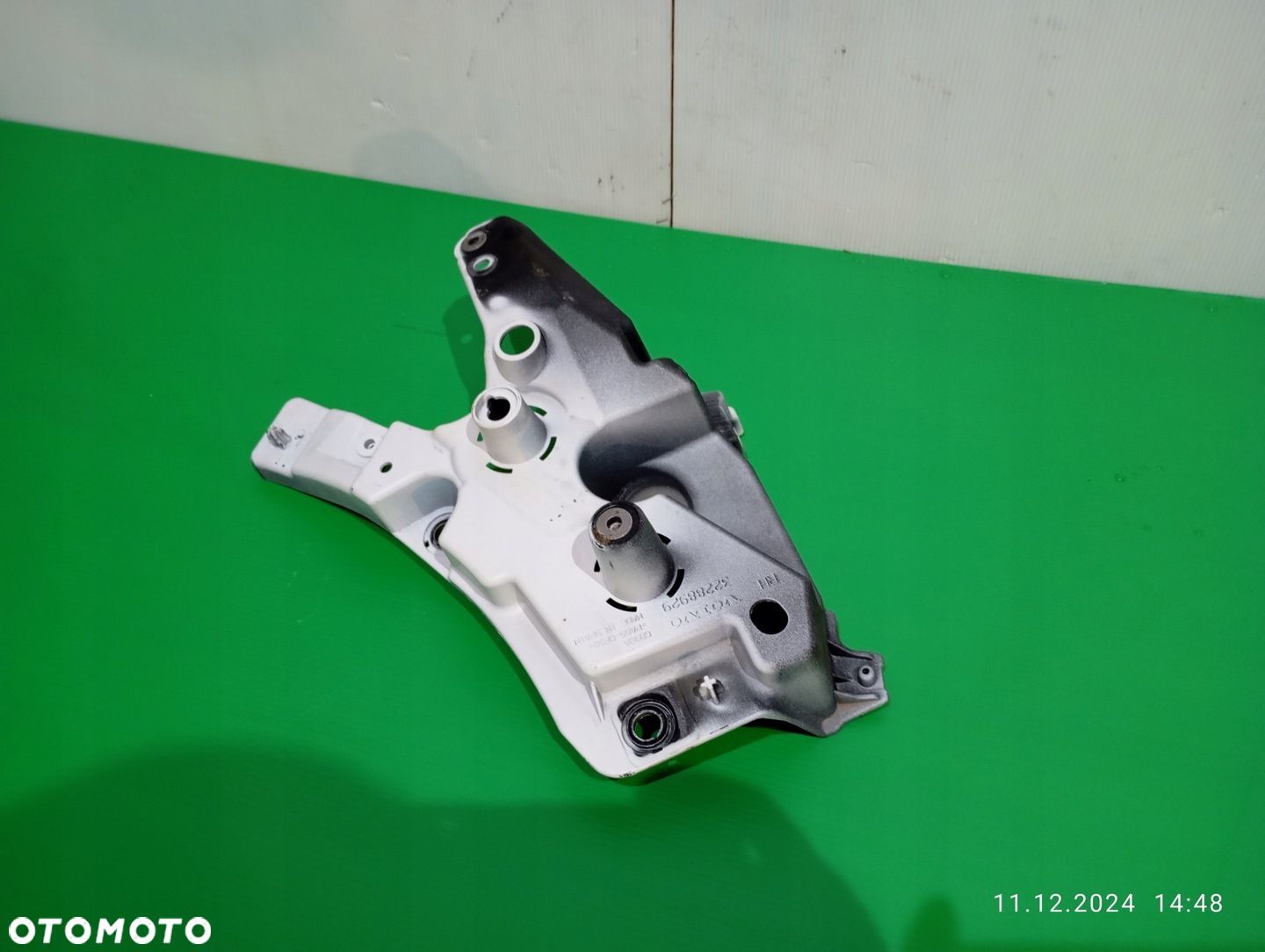 MOCOWANIE PRAWE WSPORNIK BŁOTNIKA VOLVO XC60 II 17- 32288929 - 1