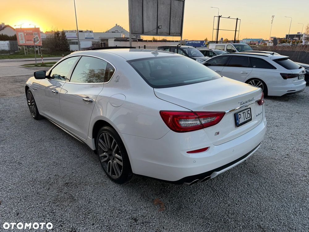 Maserati Quattroporte - 13