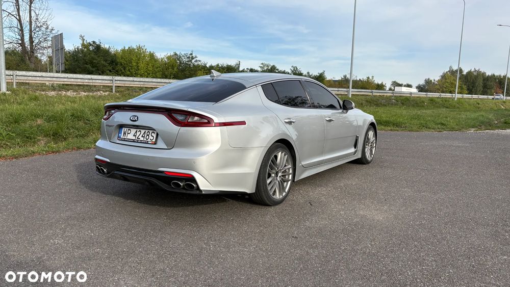 Kia Stinger 2.0 T-GDI L - 2