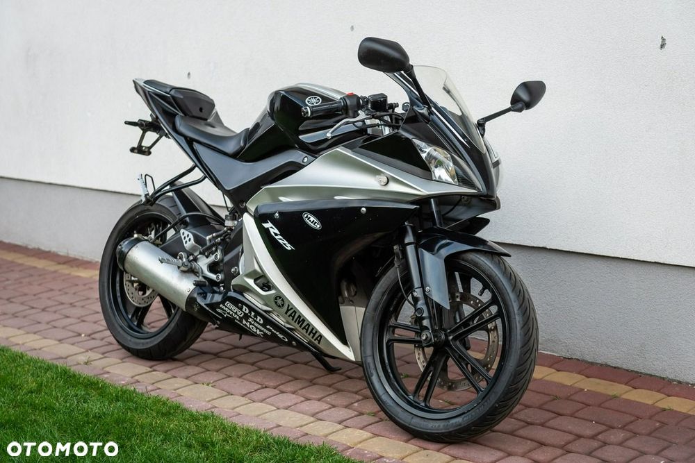 Yamaha YZF - 1