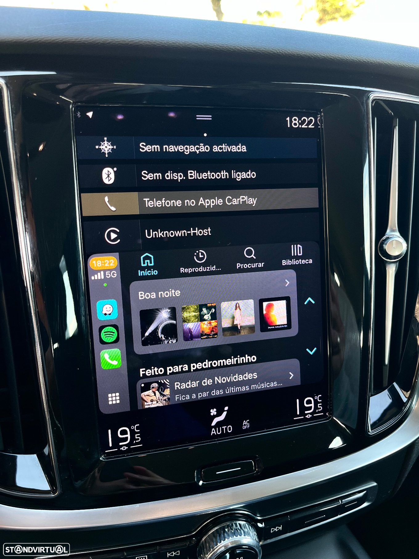 Volvo V60 2.0 B4 Momentum Geartronic - 27