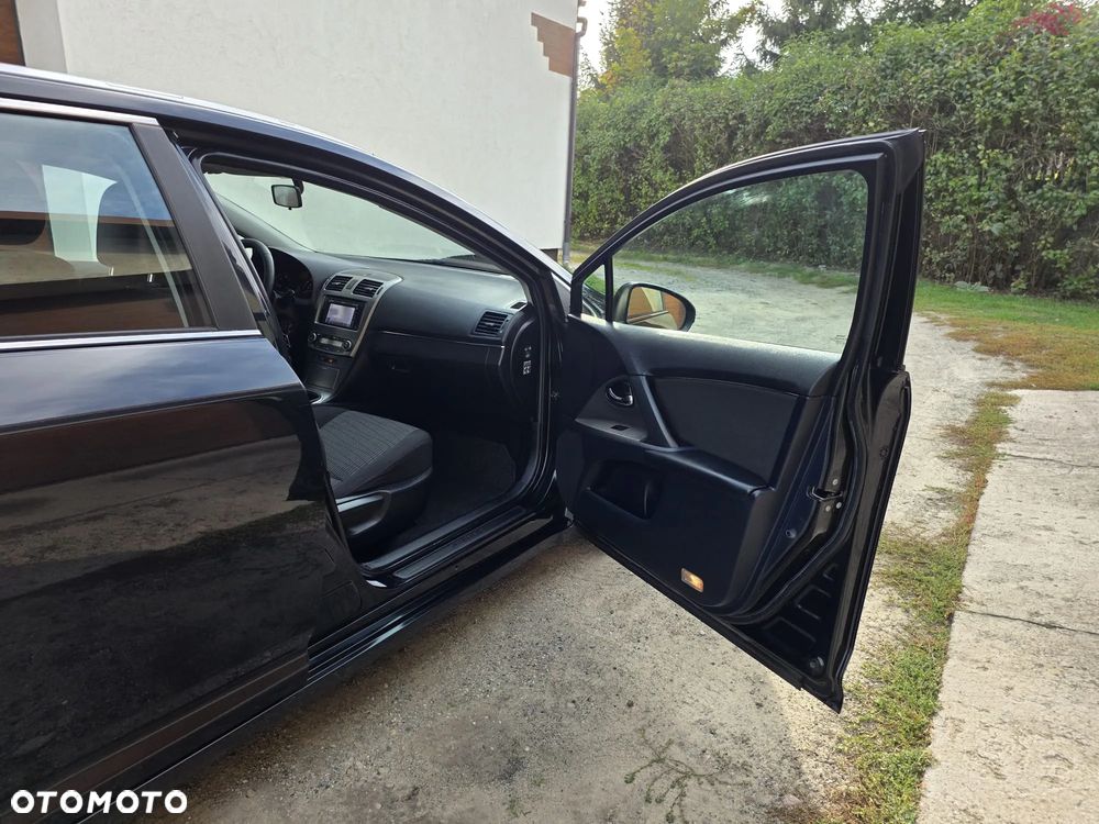 Toyota Avensis 2.0 D-4D Sol Premium - 15