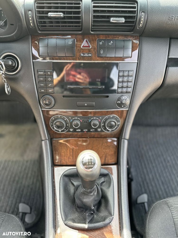 Mercedes-Benz C 220 CDI - 10