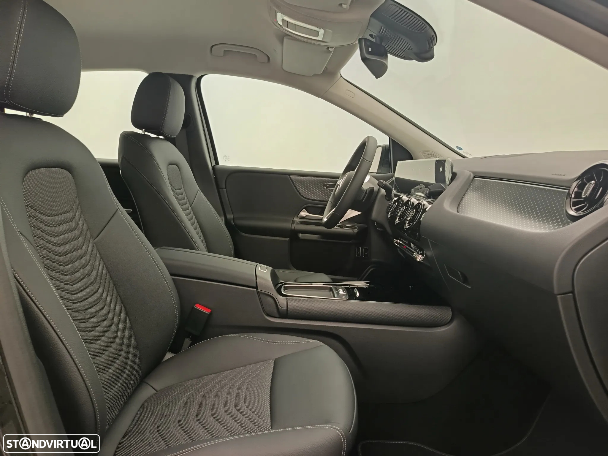 Mercedes-Benz B 250 e - 28