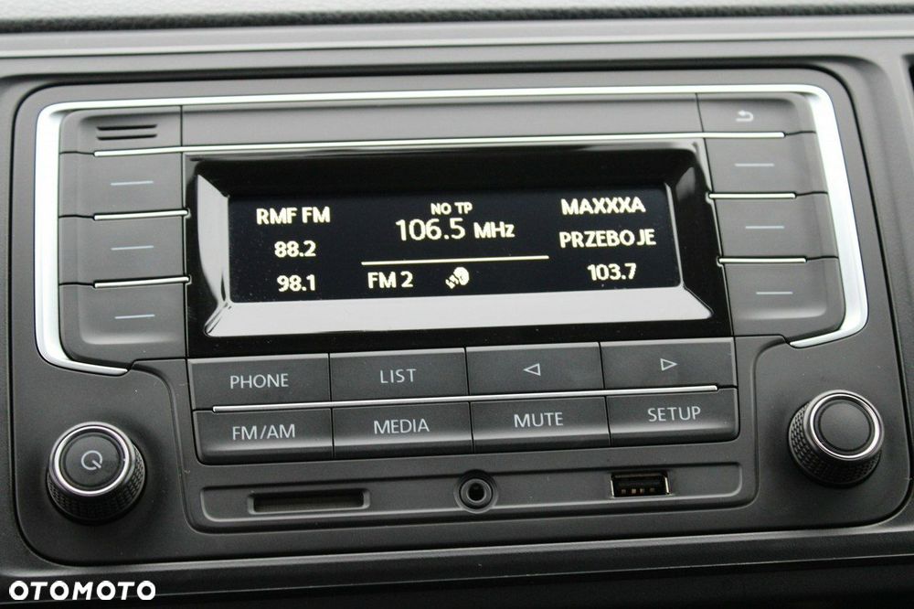 Volkswagen Caravelle - 16