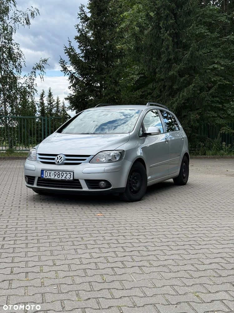 Volkswagen Golf 1.9 TDI DPF Comfortline DSG - 1