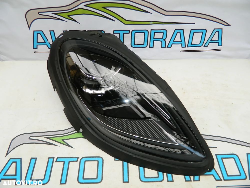Far dreapta Full Led Matrix  Porsche Macan Facelift model 2019-2023 cod 95B941016F - 3