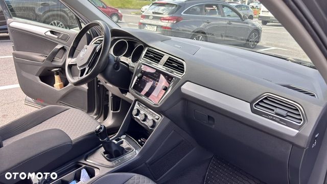 Volkswagen Tiguan - 10