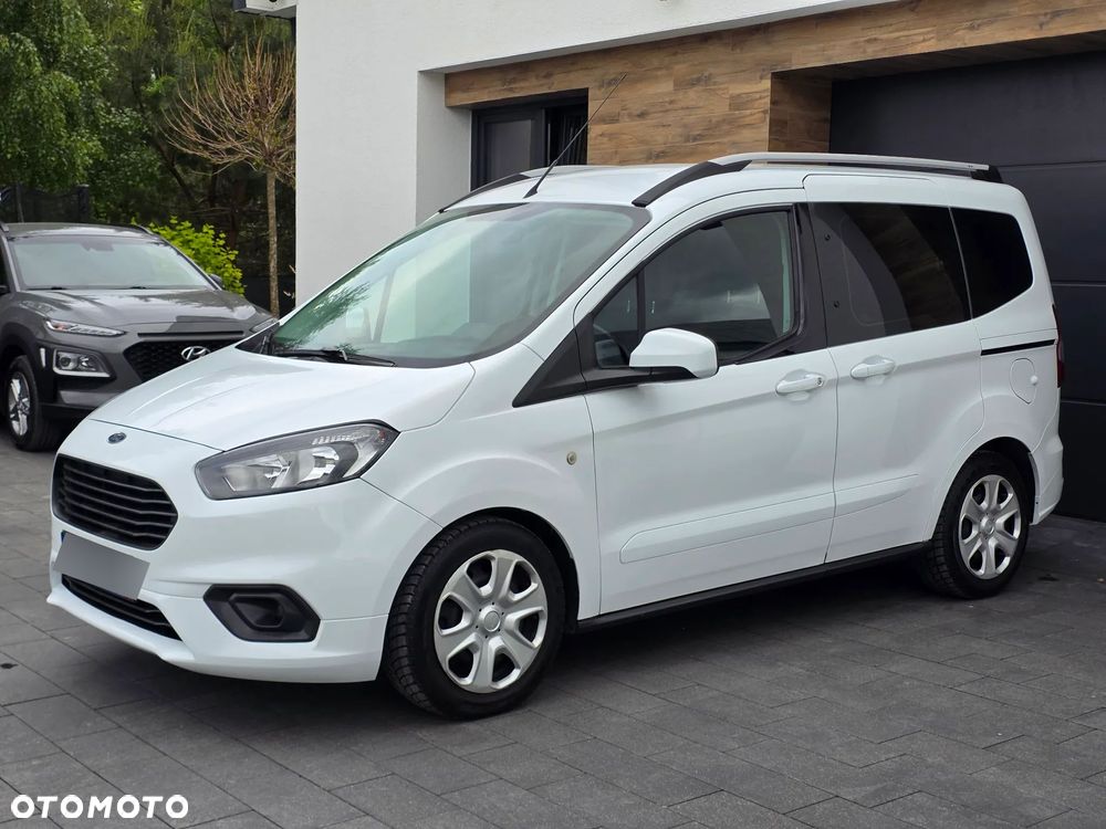 Ford Tourneo Courier 1.5 TDCi Trend - 10