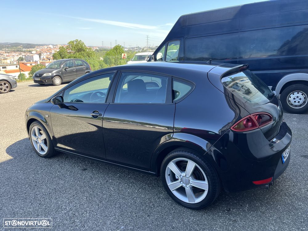 SEAT Leon 2.0 TDI DPF DSG FR - 1