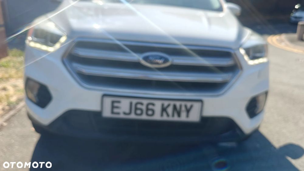 Ford Kuga - 4