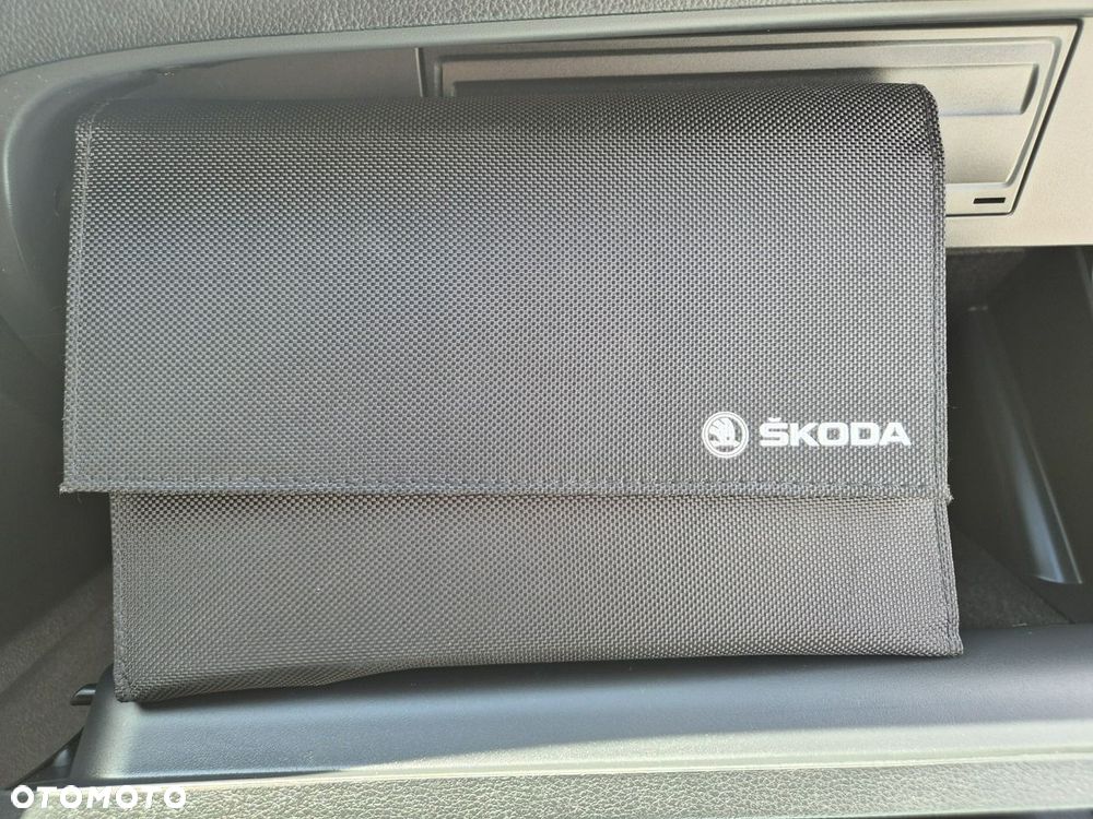 Skoda Octavia 2.0 TDI 4x4 DSG RS - 29