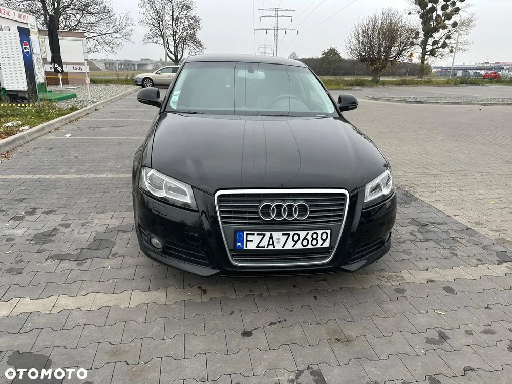 Audi A3 Sportback 1.6 TDI DPF Ambiente - 1