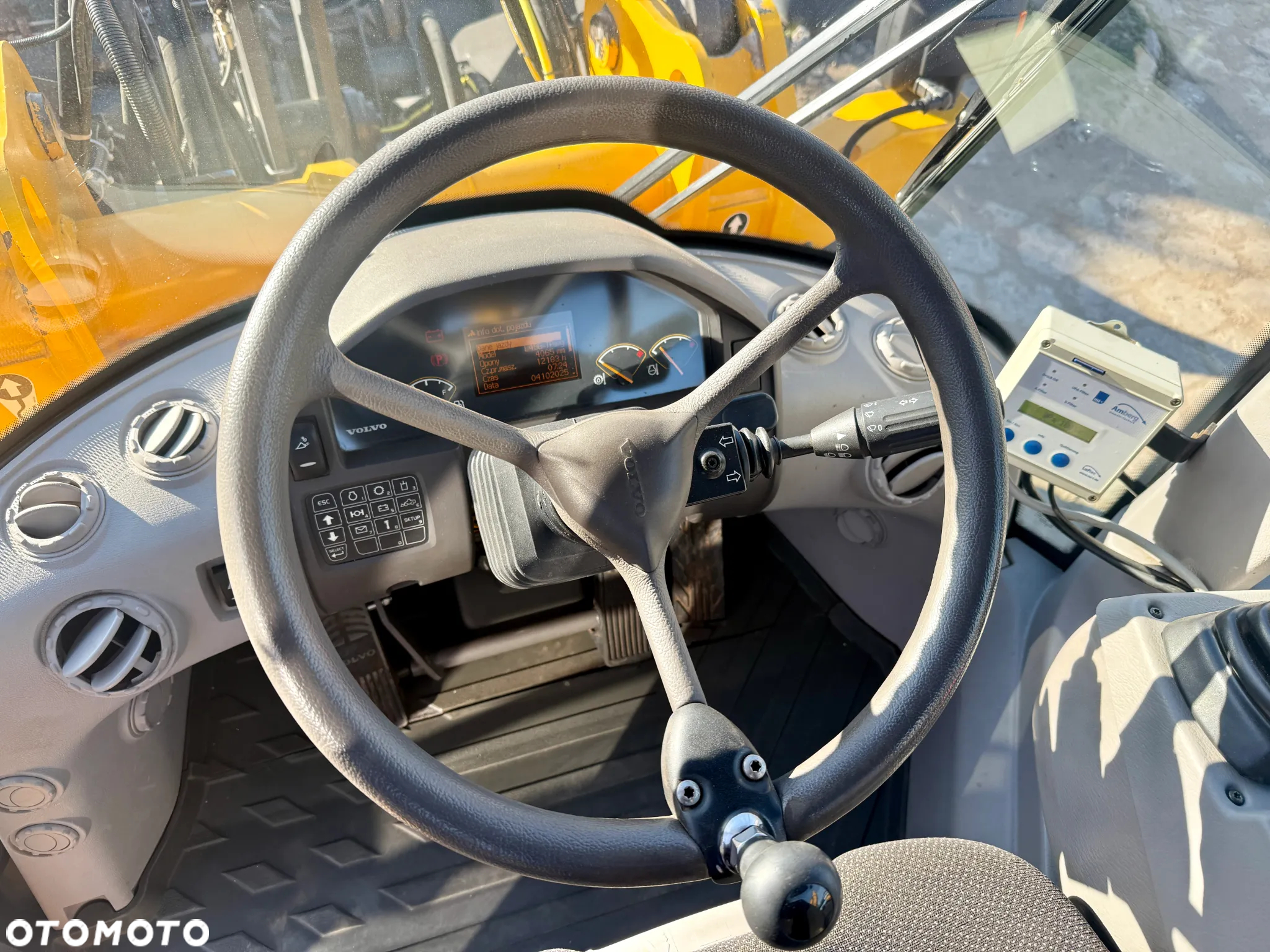 Volvo ładowarka kołowa L45G TP dociskacz, dodatkowe linie, centralne smarowanie - 27