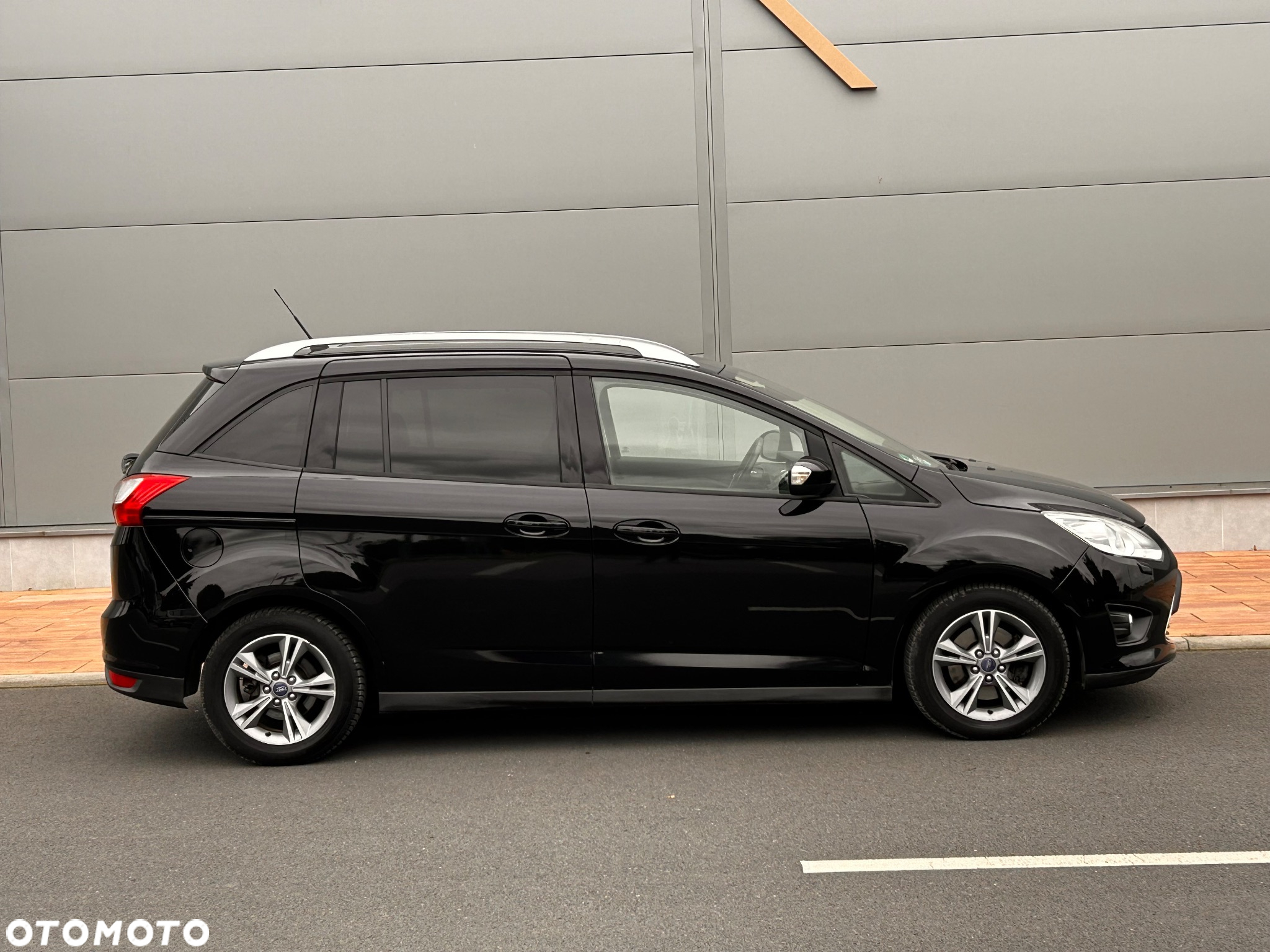 Ford Grand C-MAX 1.6 TDCi Titanium - 22