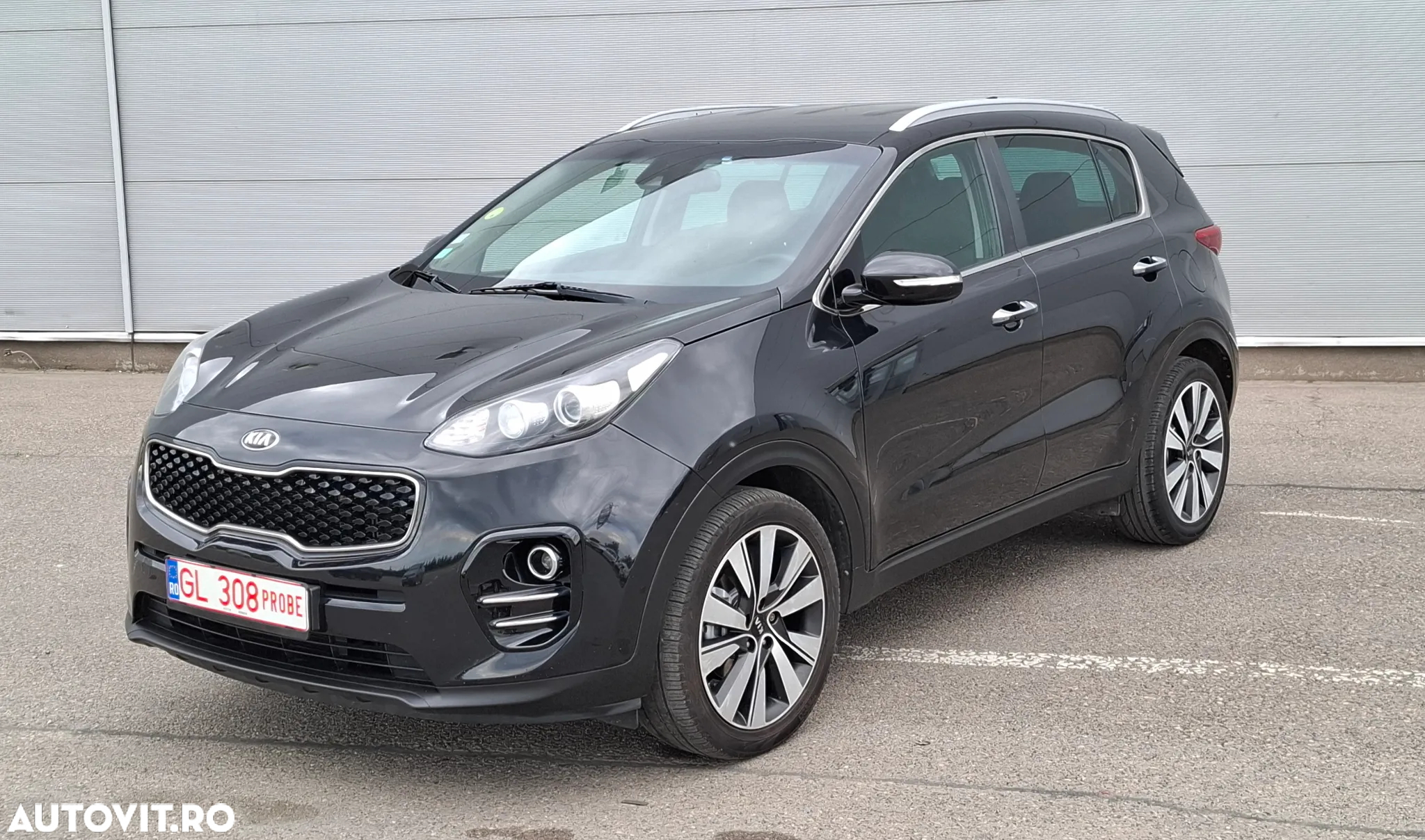 Kia Sportage 1.7 CRDI 2WD Dream-Team Edition - 2
