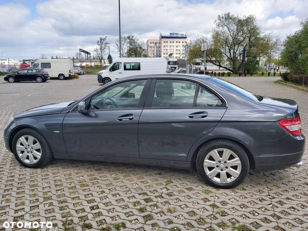 Mercedes-Benz Klasa C 200 CDI BlueEff Avantgarde - 4
