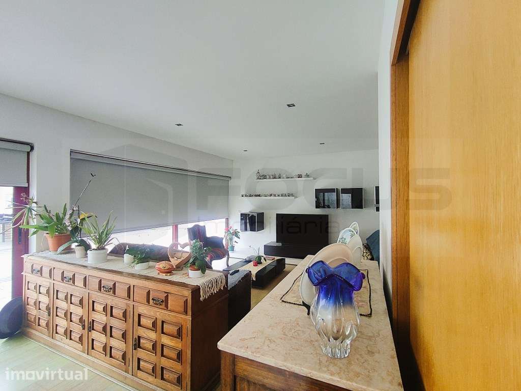 Espetacular moradia T4 com piscina - Vista Alegre - Grande imagem: 4/37