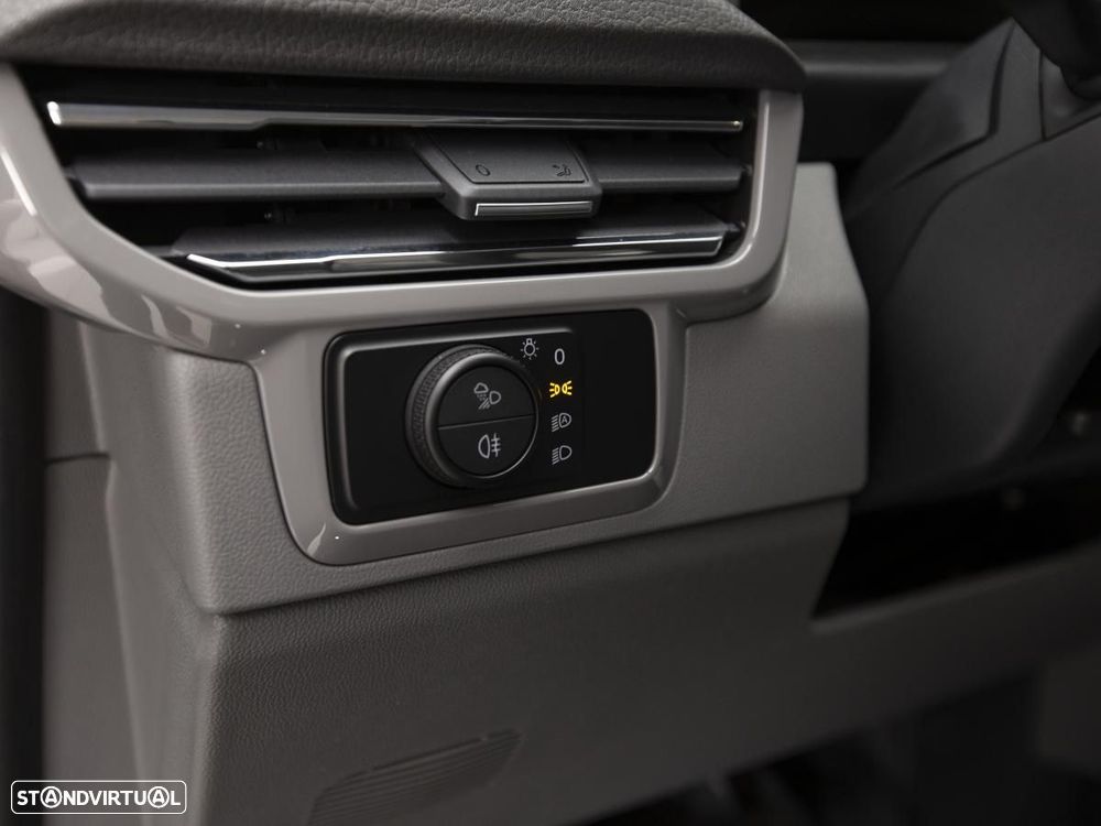 Volkswagen Caravelle — fotografia 15
